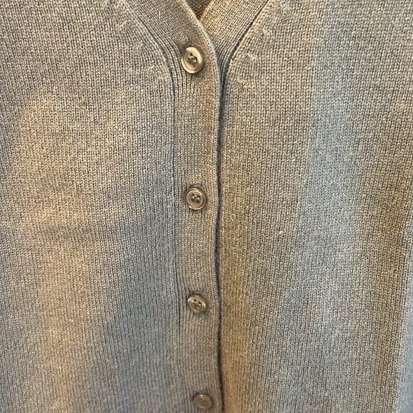 100% Cashmere Cardigan - Picture 3 of 4